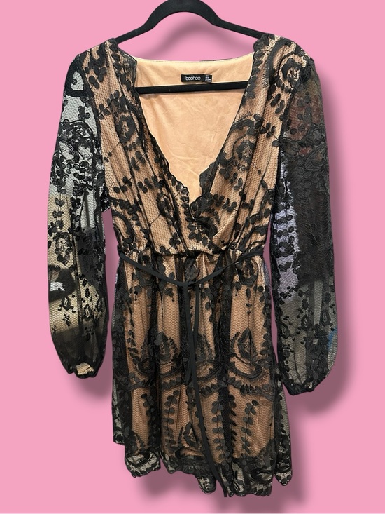 Boohoo Dresses & Skirts - Boohoo Black Lace Overlay with Tan Slip Long Sleeve Mini Dress